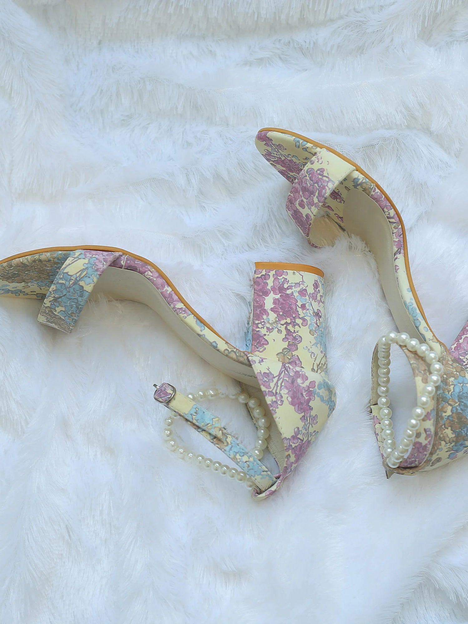 Margarita Flower And Pearl Heels