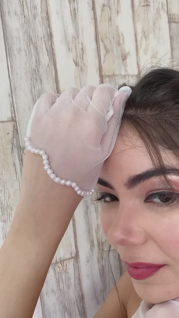 Epiphany Pearly Gloves
