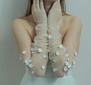White Symphony Gloves