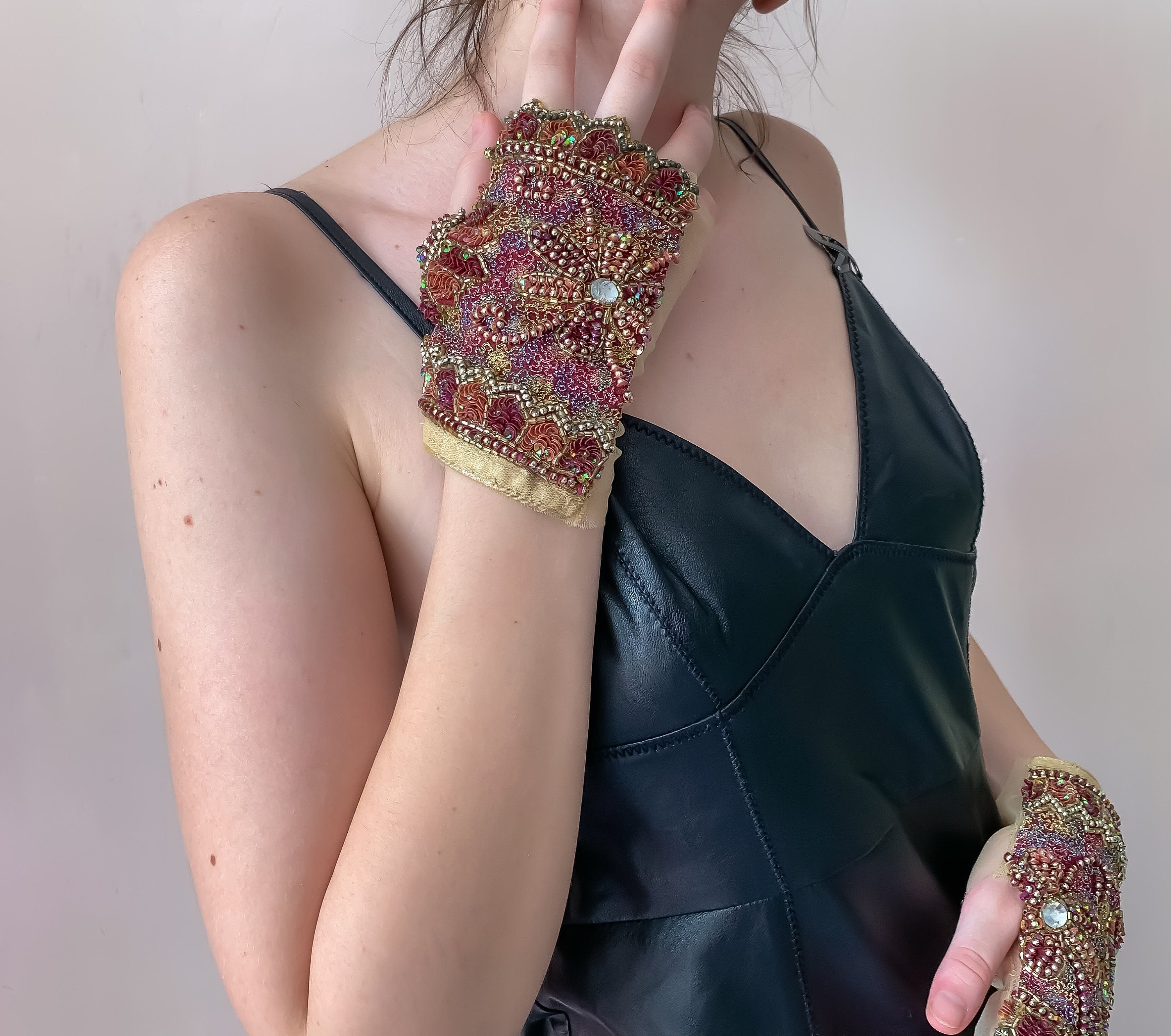 Meraki Tribal Gloves