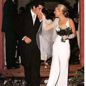 Carolyn Bessette Style Gloves
