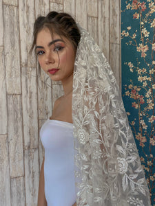 The British Rose Bridal Veil