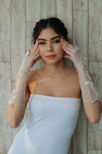 Sierra Tulle Gloves