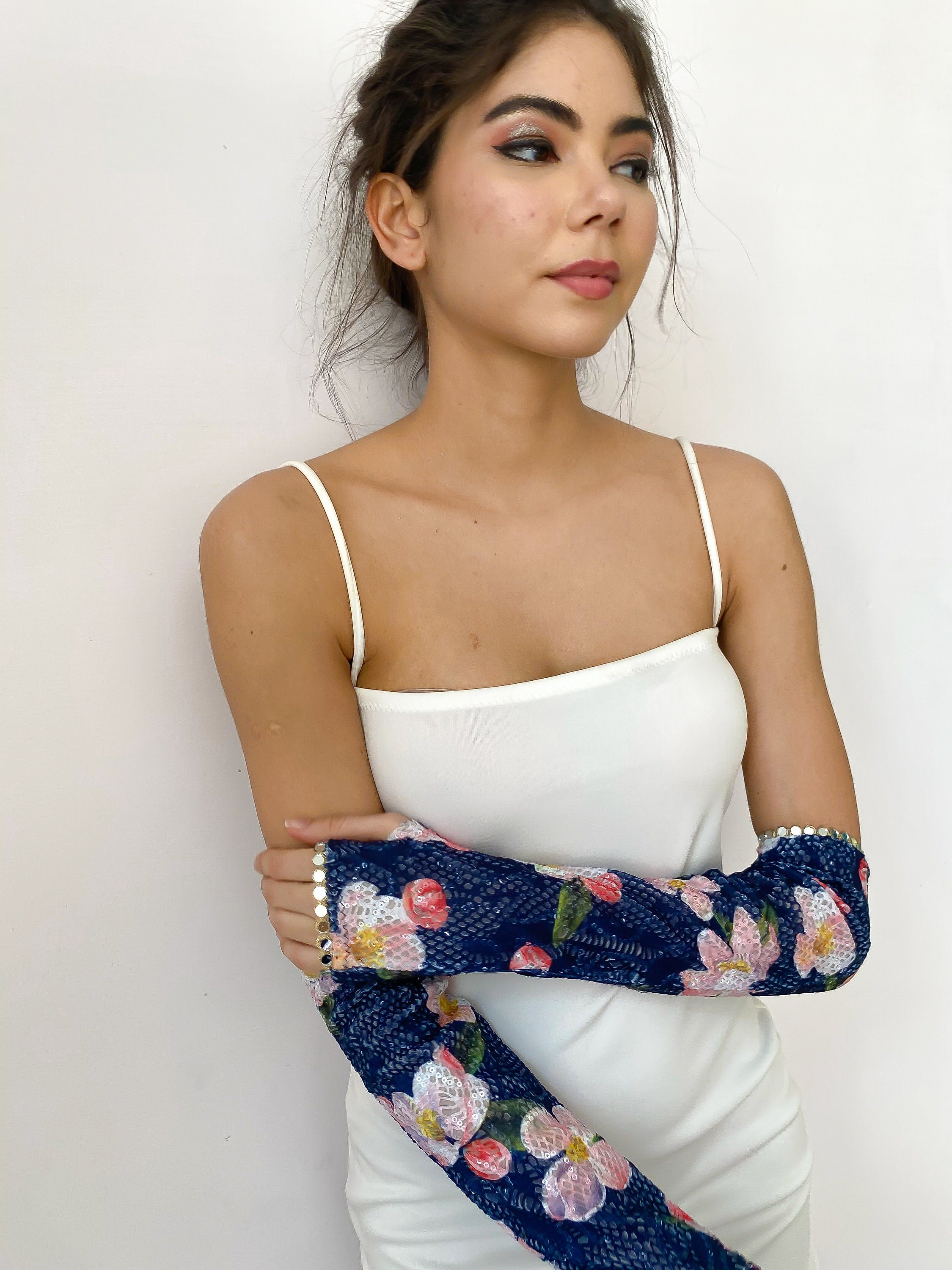 Water Lilly Gloves