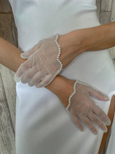Epiphany Pearly Gloves