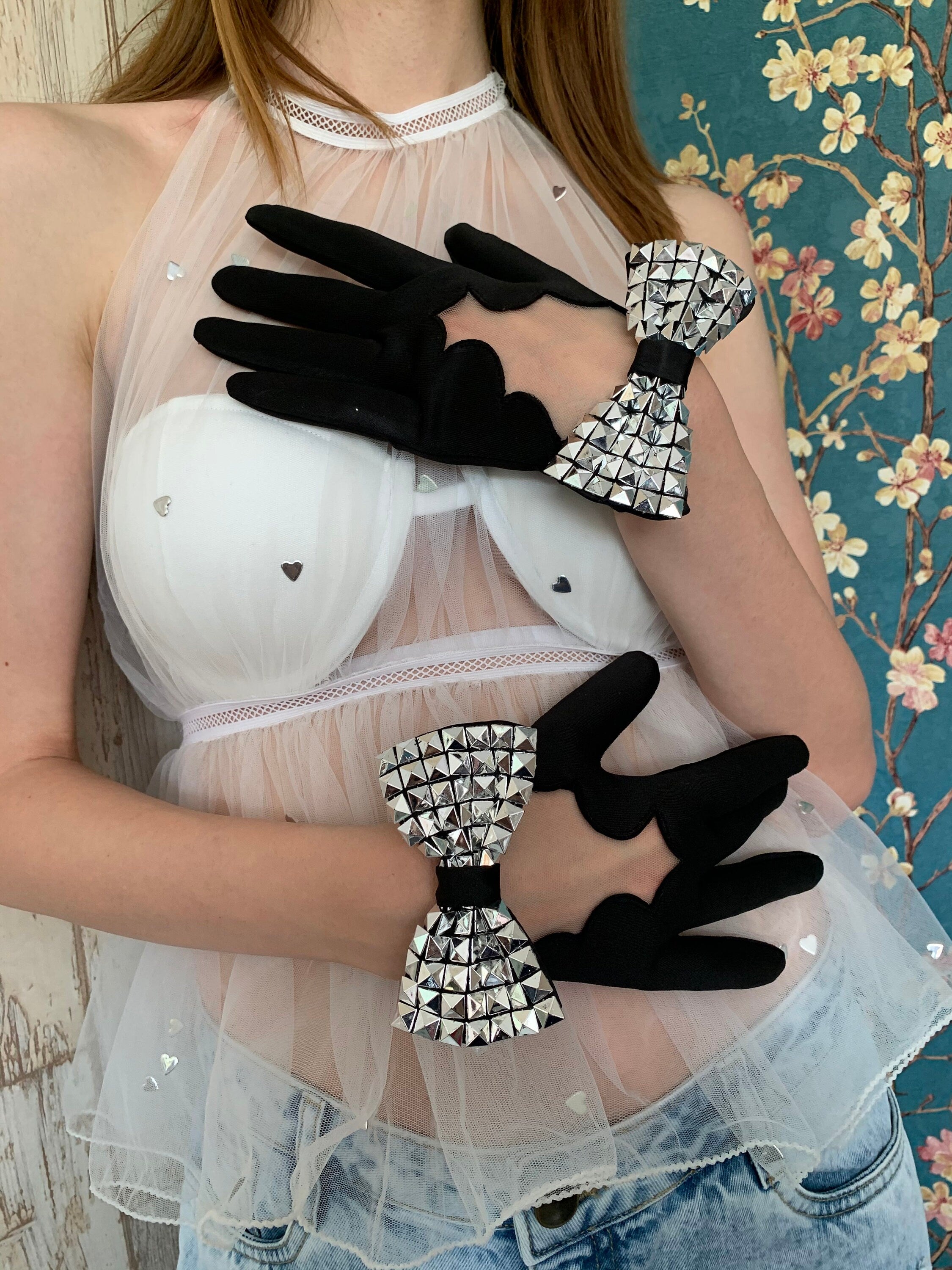 Kourtney Bow Gloves