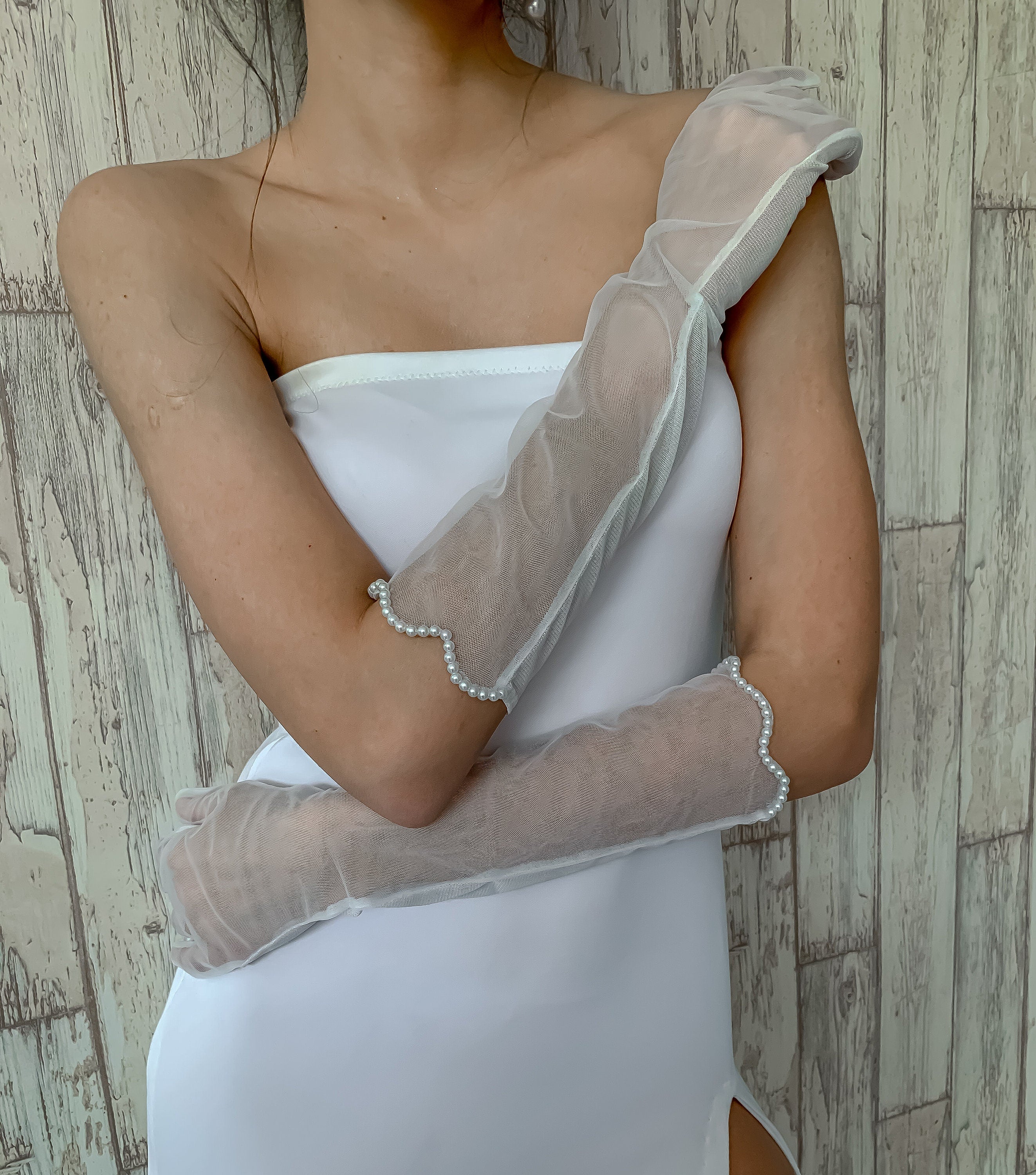 Epiphany Pearly Gloves